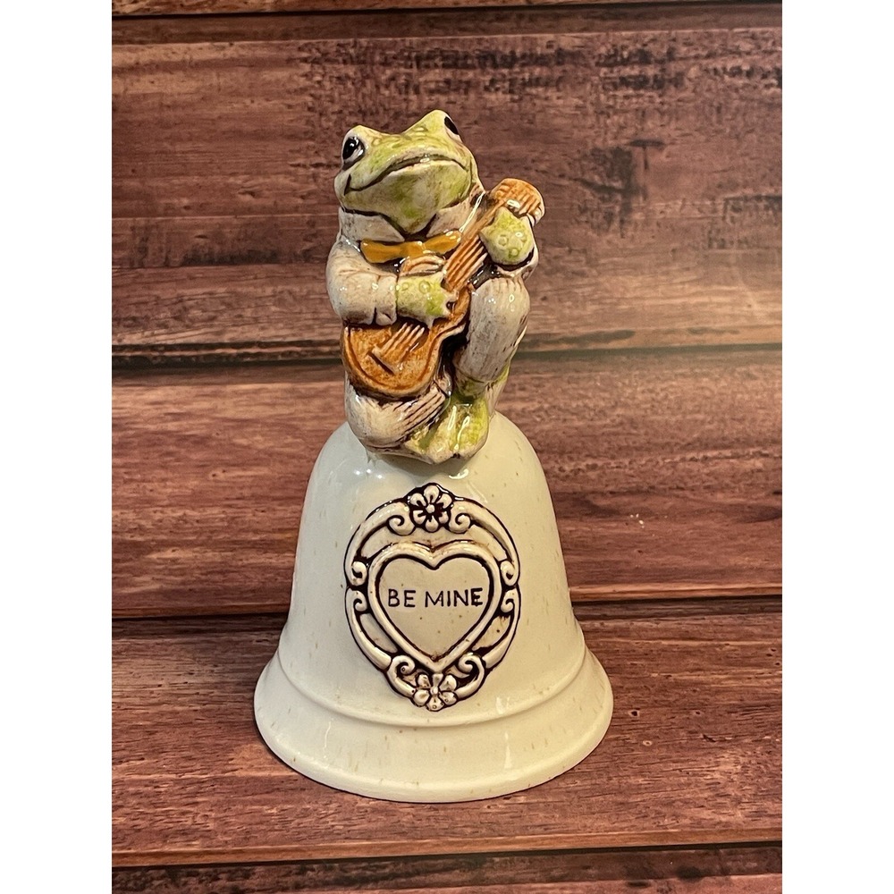 Vintage TIC USA Ceramic Frog Guitar‎ Player "Be Mine" Bell RARE